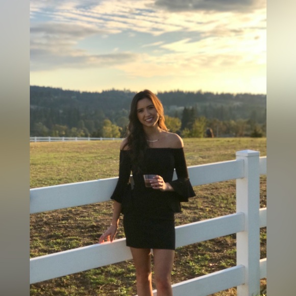 Black bodycon off the shoulder dress with bell sleeves size 0 - Picture 5 of 8